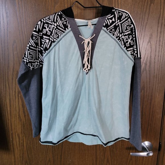 BOHO CHIC BKE Striped Mint and Black Hoodie Size Large - Picture 1 of 16